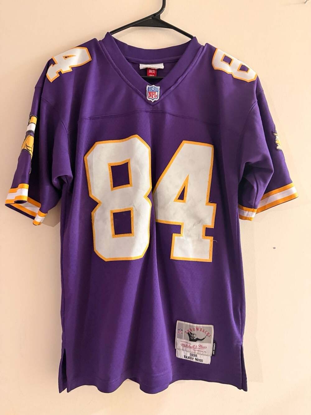 Mitchell & Ness Randy Moss 1998 Minnesota Vikings  Throwback Jersey - Size 36 (S